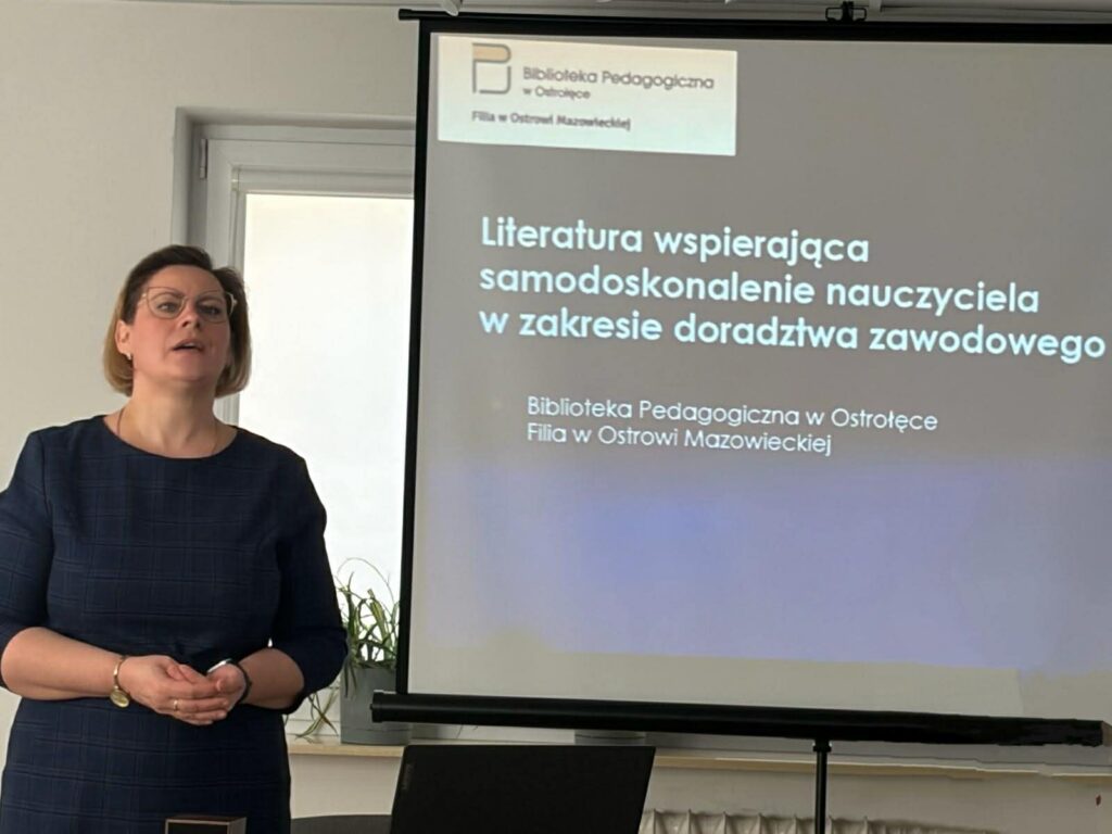 W siedzibie Poradni Psychologiczno-Pedagogicznej 9.03.2026 r. odbyło się spotkanie poświęcone tematyce wsparcia uczniów ze specjalnymi potrzebami edukacyjnymi w przejściu na rynek pracy. Wydarzenie skierowane było do szkolnych doradców zawodowych, psychologów, pedagogów, nauczycieli współorganizujących proces edukacji, wychowawców klas oraz kadry kierowniczej szkół i przedszkoli.